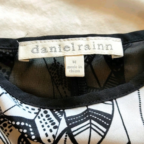 Daniel Rainn Tank Top Size M Feathers Pattern - Picture 3 of 3